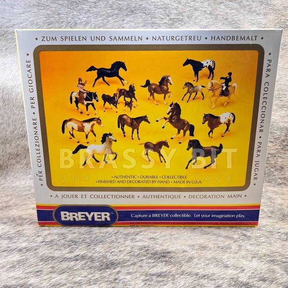 Breyer Valiant Bay Gaited Saddlebred Model Horse - Picture 3 of 3
